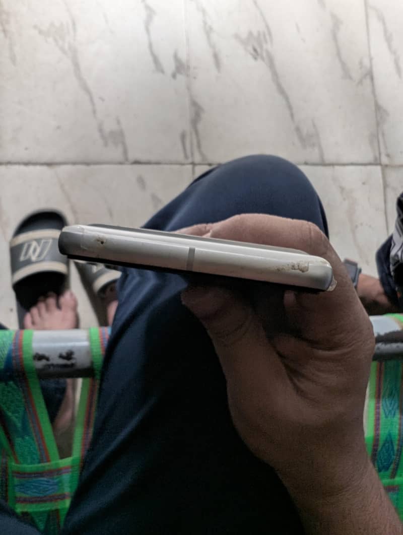 Google Pixel 7 4