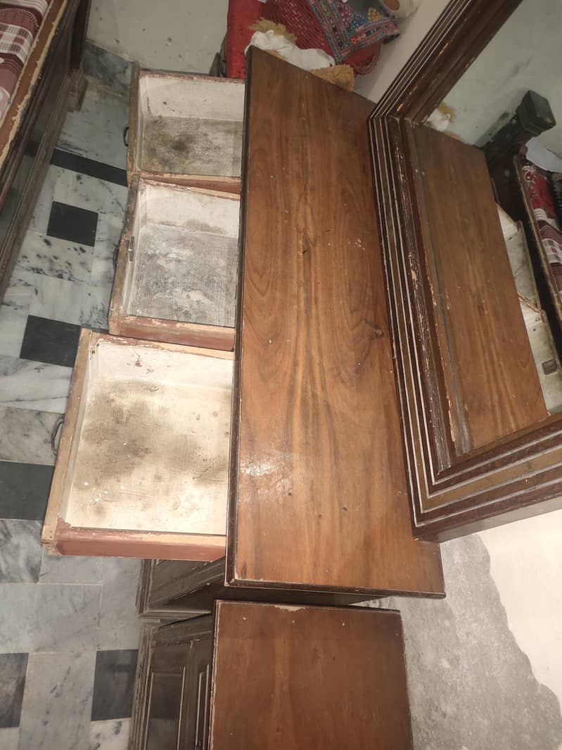 dressing table 1