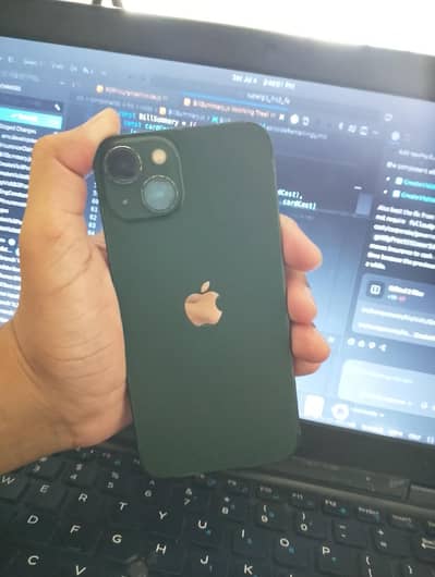 Apple iPhone 13