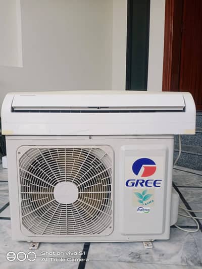 Gree Inverter Split AC | Heat & Cool | Excellent Working Condition