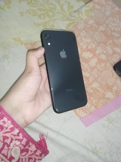 Apple iPhone XR
