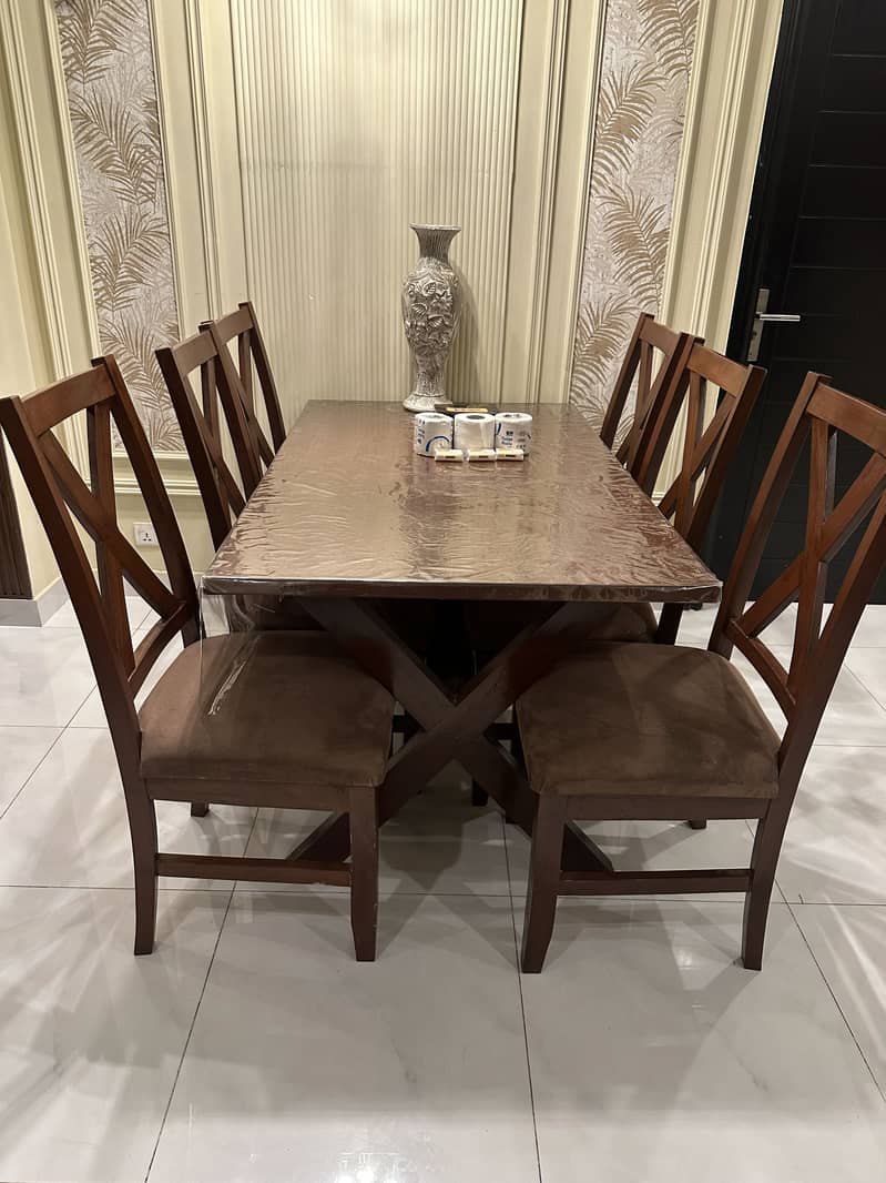 6 seater dining table 0