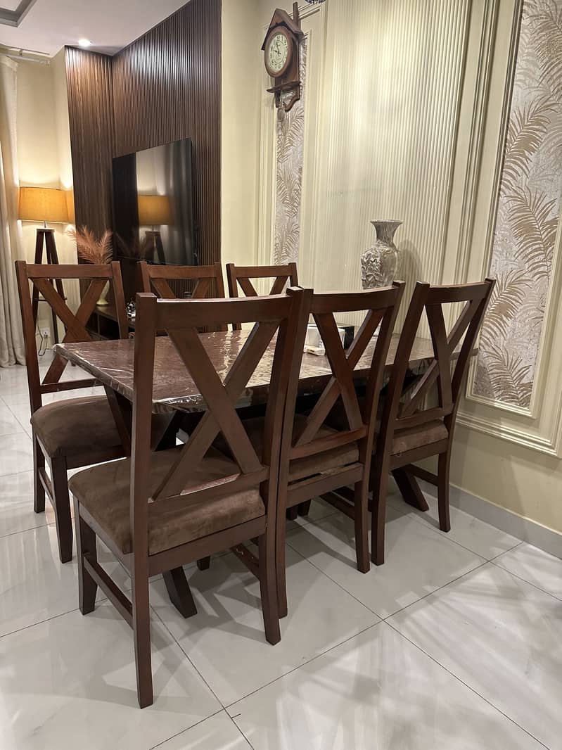 6 seater dining table 1