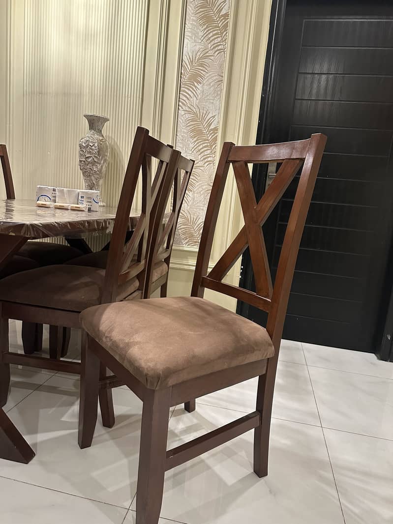 6 seater dining table 3