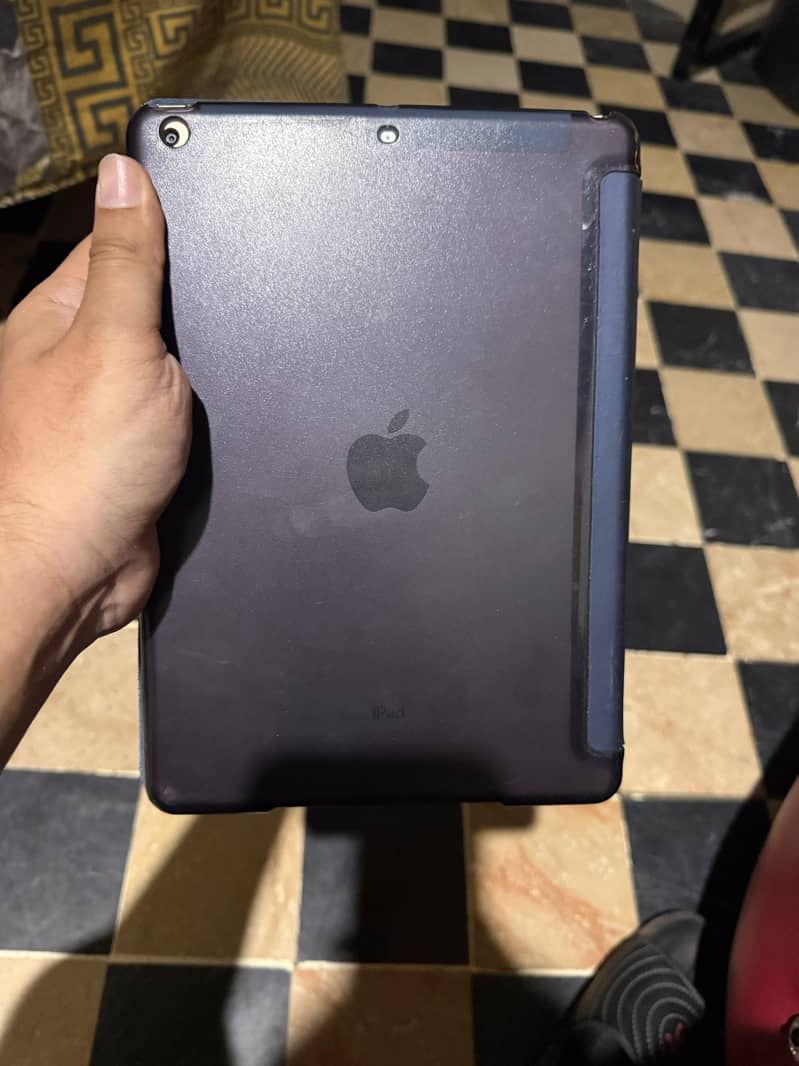 iPad 6th Generation (2018) 6