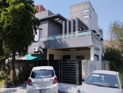 Upper portion of 8 Marla House, DHA Rehbar Block A