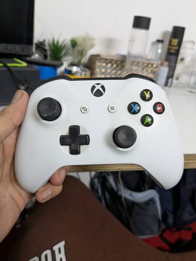 10x xbox one 512 GB with controller