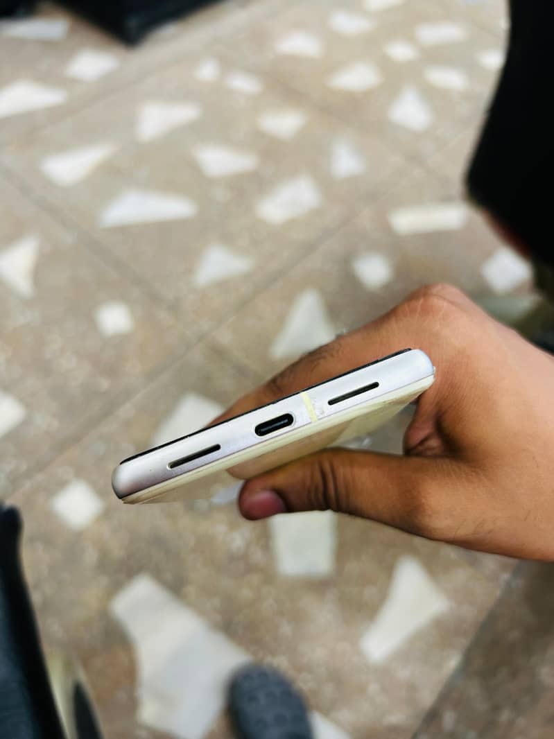 Google Pixel 7 3