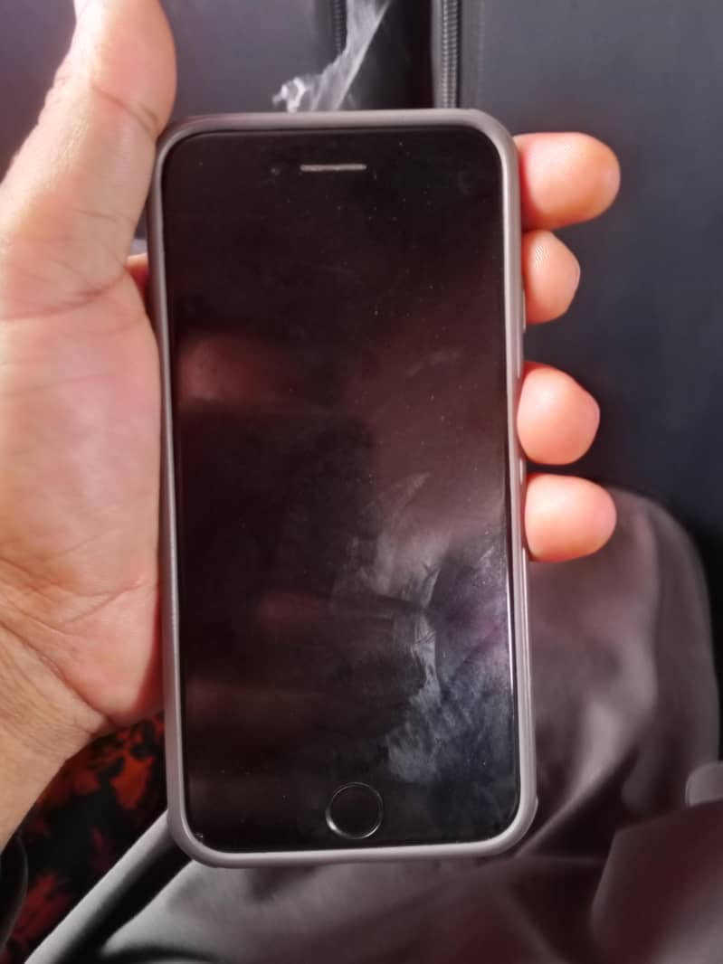 Apple iPhone 7 1