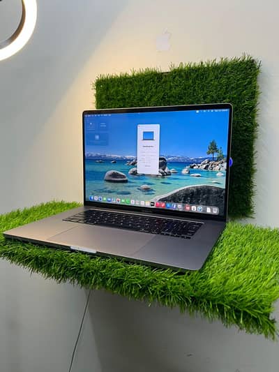 apple MacBook pro 2019 core i9 16 gb ram 1 TB ssd