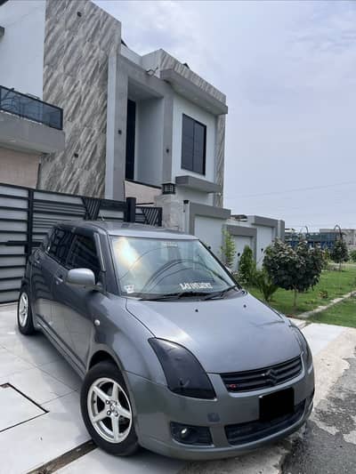 Suzuki Swift DLX 1.3 2012