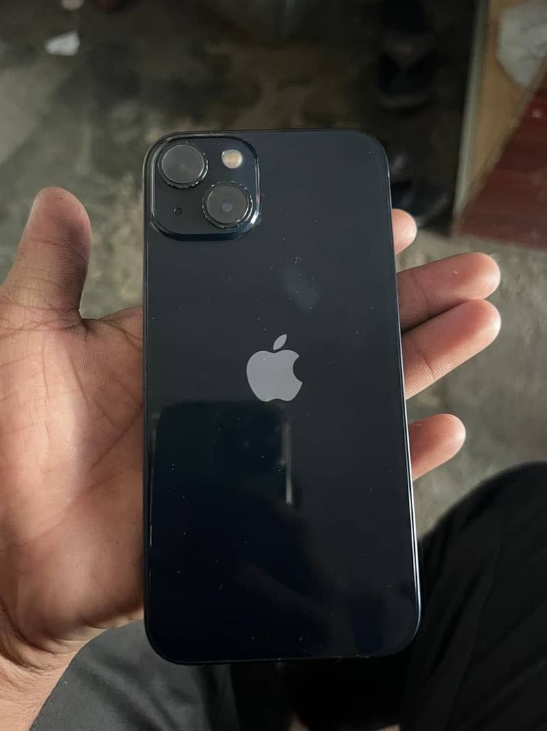 Apple iPhone 13 5