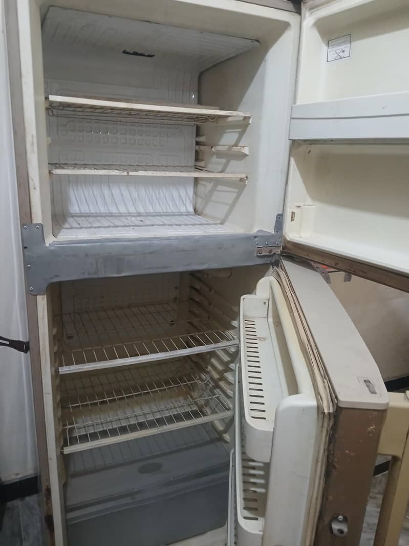 Refrigerator 1