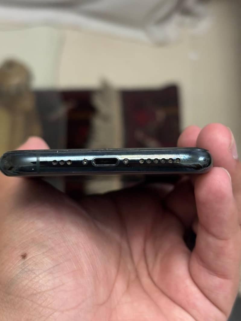 Apple iPhone 11 Pro 3