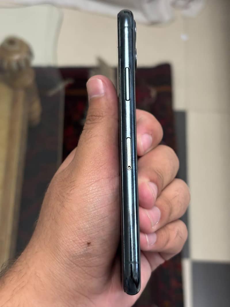 Apple iPhone 11 Pro 5