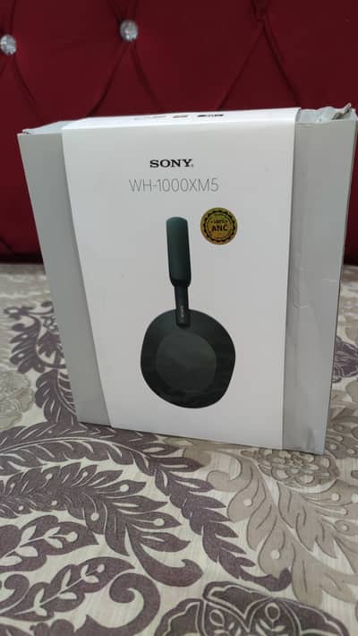 Sony WH-1000XM5 wireless noise cancellation stereo headphones