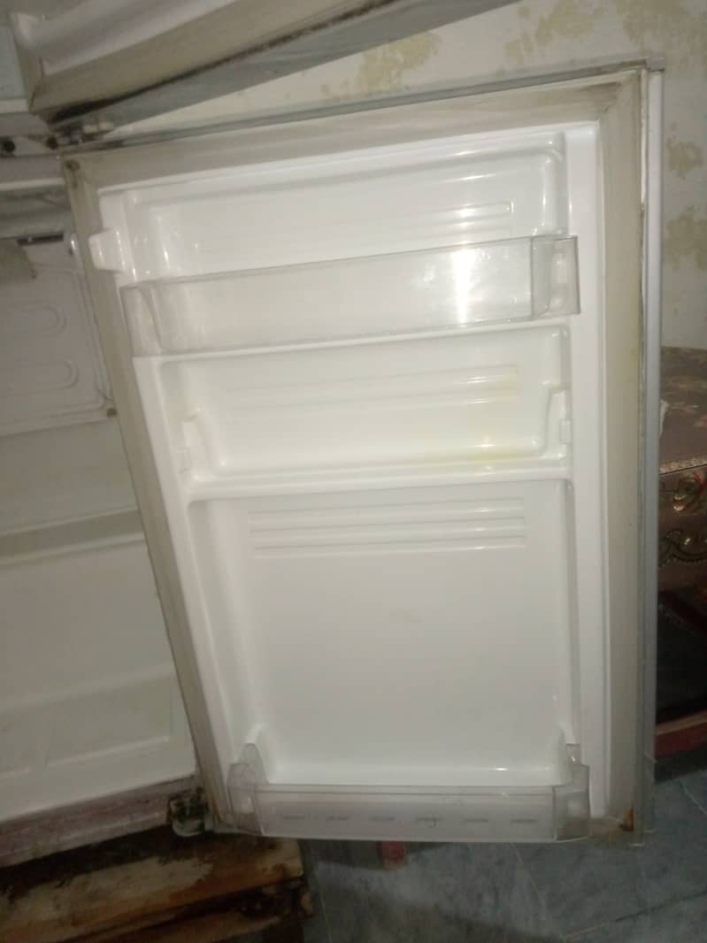 PELL REFRIGERATOR 5