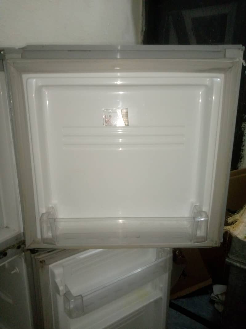 PELL REFRIGERATOR 6