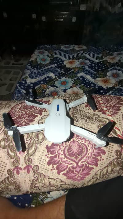 E88 Drone with Camera & Remote – Excellent Condition in good condition
