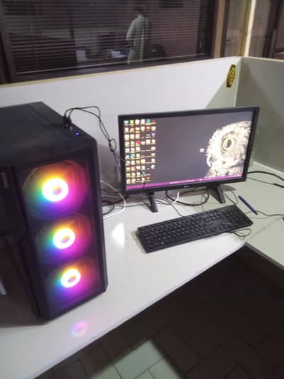 12th Gen Intel(R) CoreTM i7-12700| NVIDA GenForce RTX 3050 8GB |