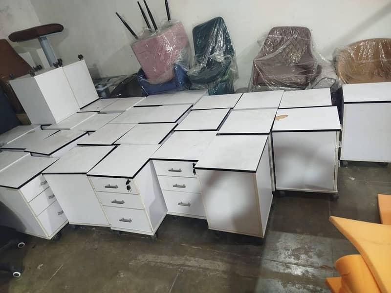 Mobile drawer Unit 0