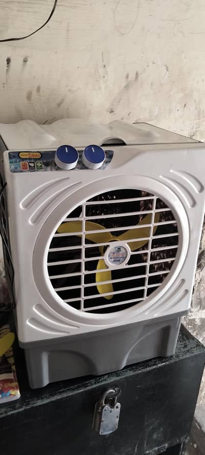 mini air cooler 10/10 inly one week use