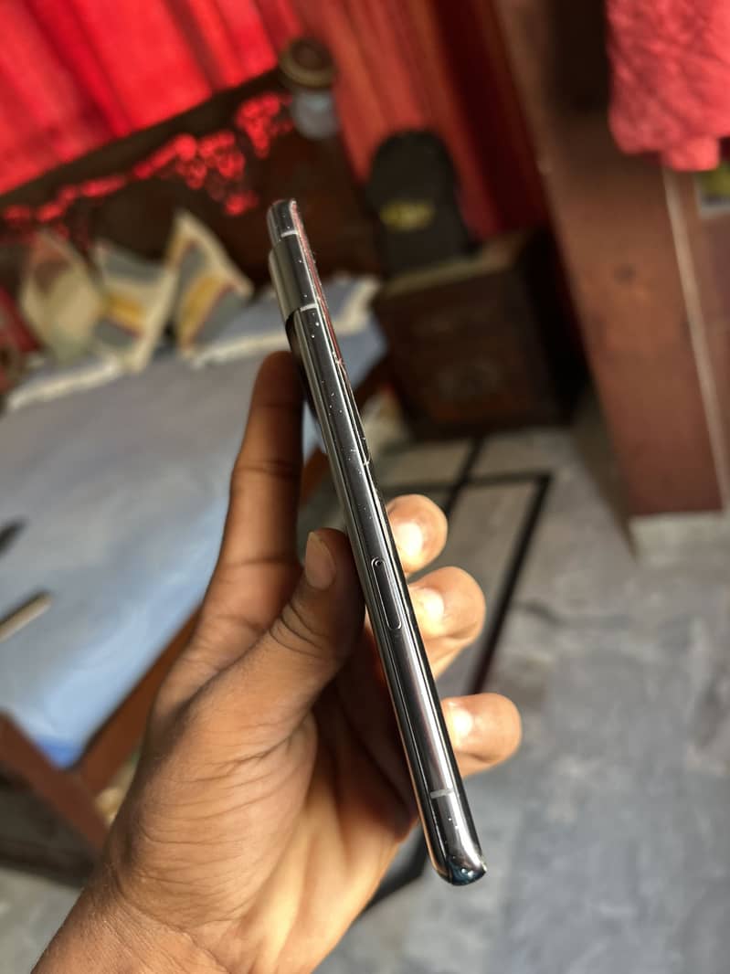 Google Pixel 7 Pro 4