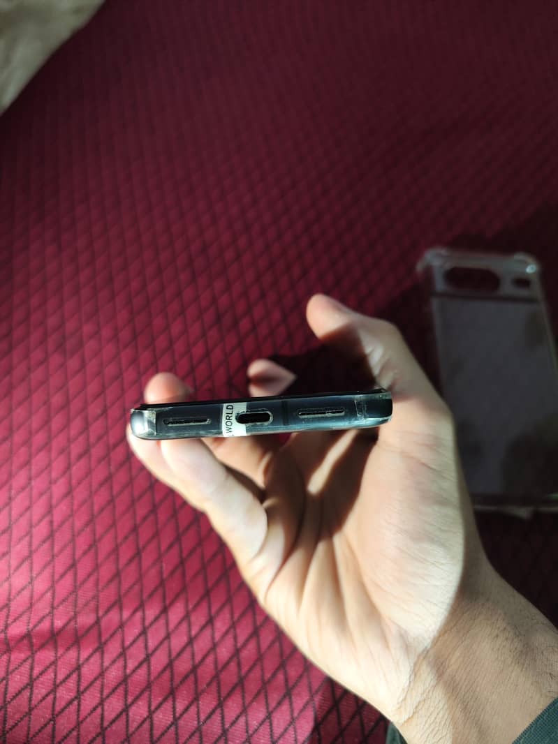 Google Pixel 8 5