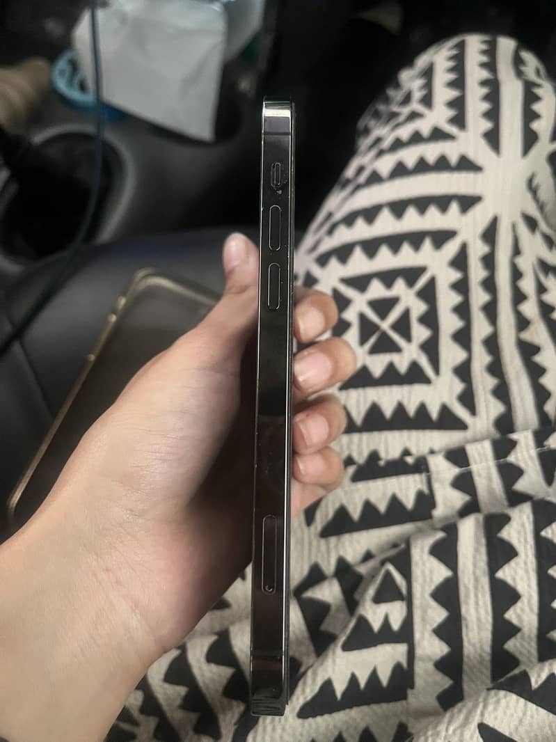Apple iPhone 12 Pro 0