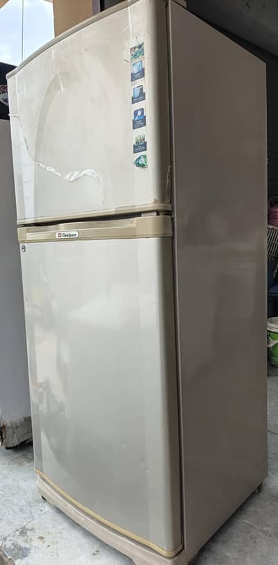 Dawlance Refrigerator Medium size