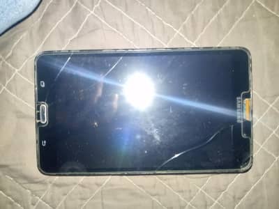 Samsung ka tablet hai 4G