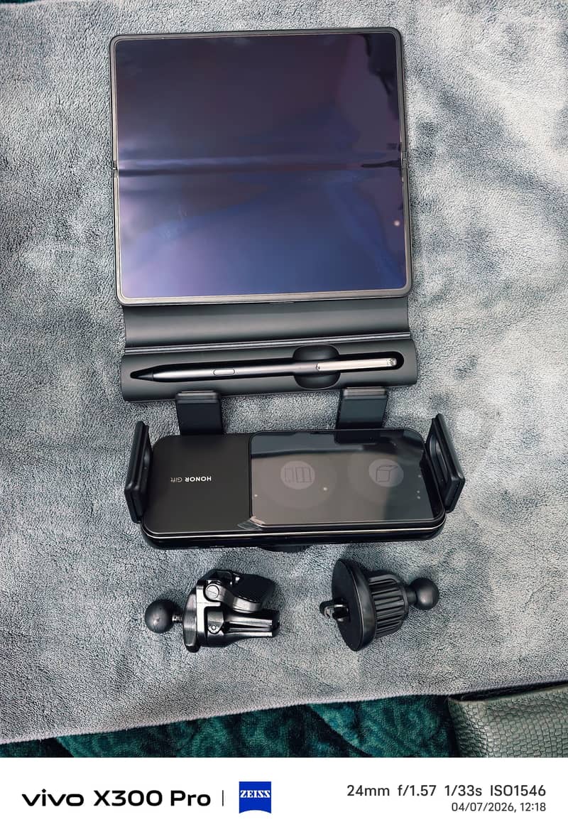 Honor Magic V3 6