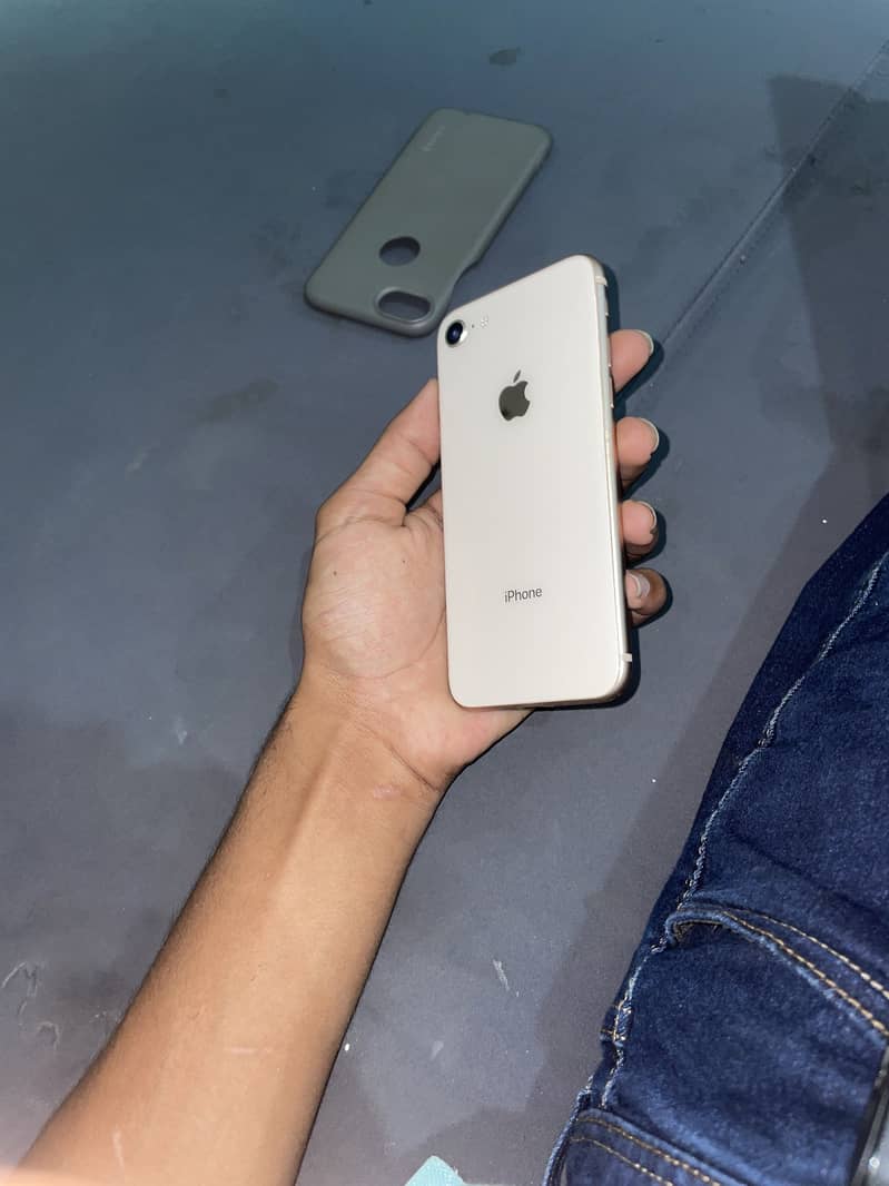 Apple iPhone 8 2