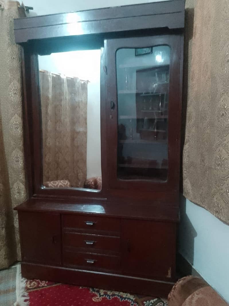Dressing Table 0