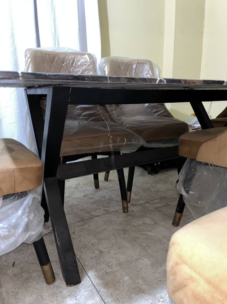 Marble dining table 1