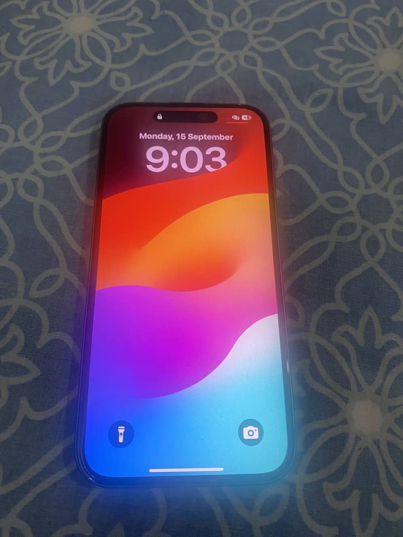 Apple iPhone 16 5