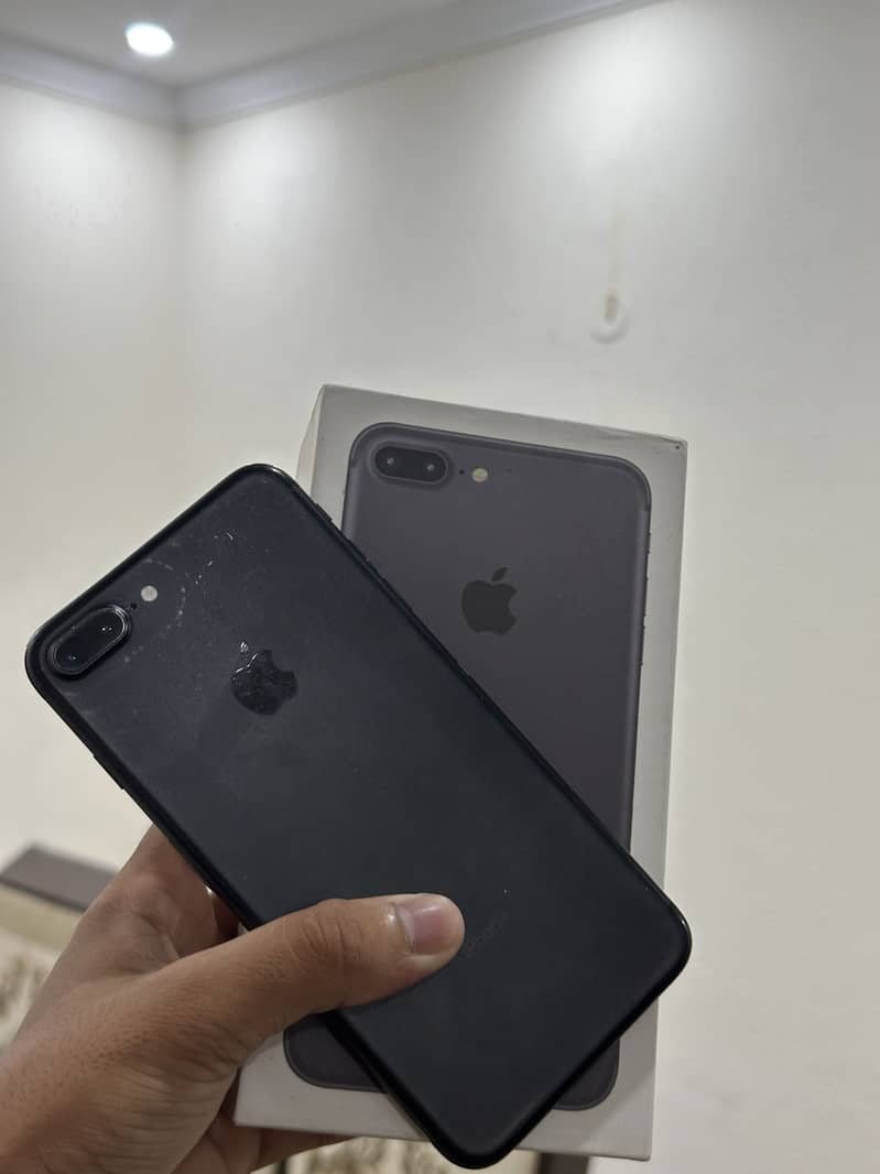 Apple iPhone 7 Plus 1