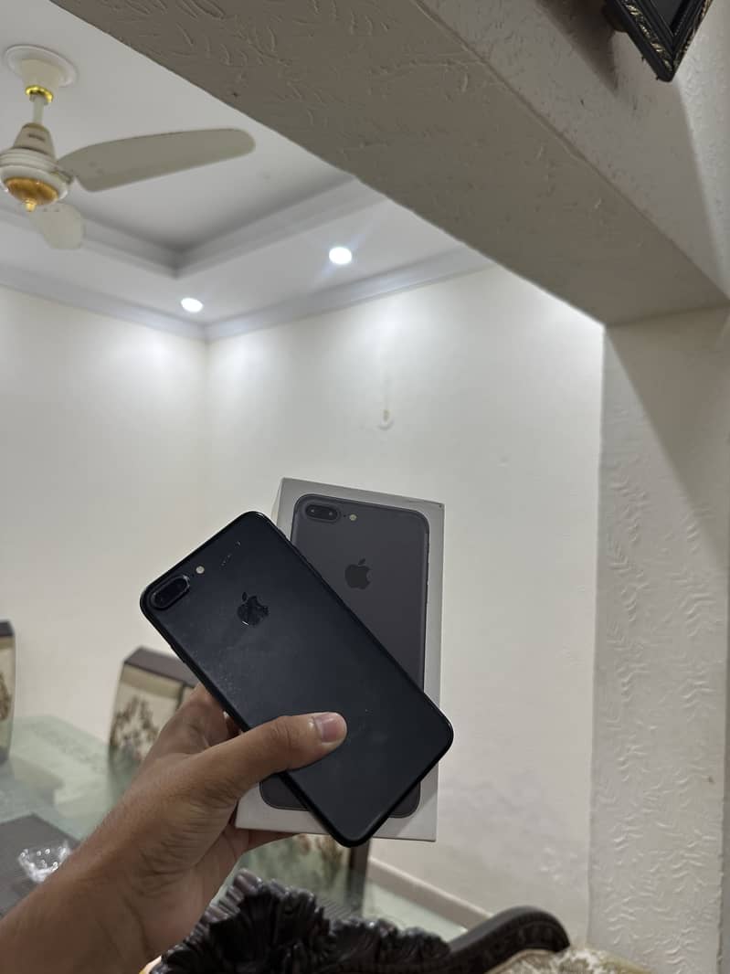Apple iPhone 7 Plus 3
