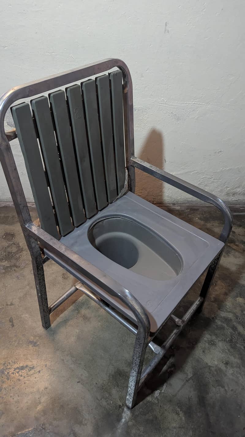 Commode Chair 1