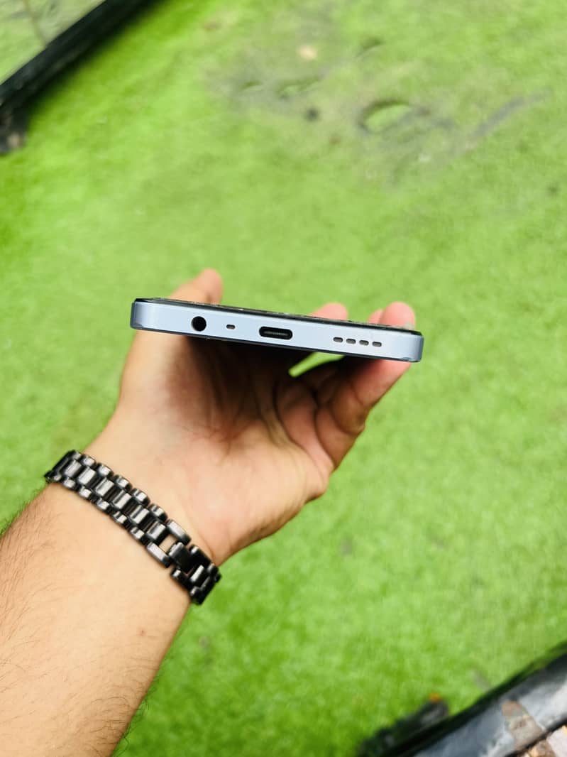 Realme Note 60 4