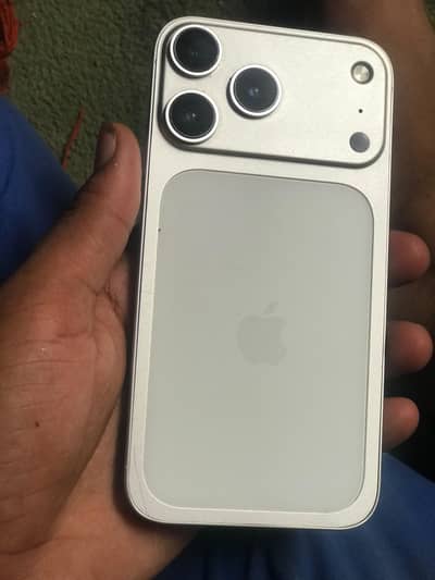 iphone XR converte into 17 pro