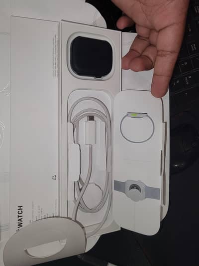 Apple Watch Series 11 46mm Jet Black (100 Battery)