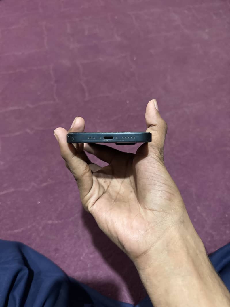 Apple iPhone 13 6