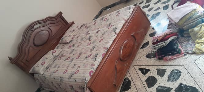 Queen bed with matress and dressing table