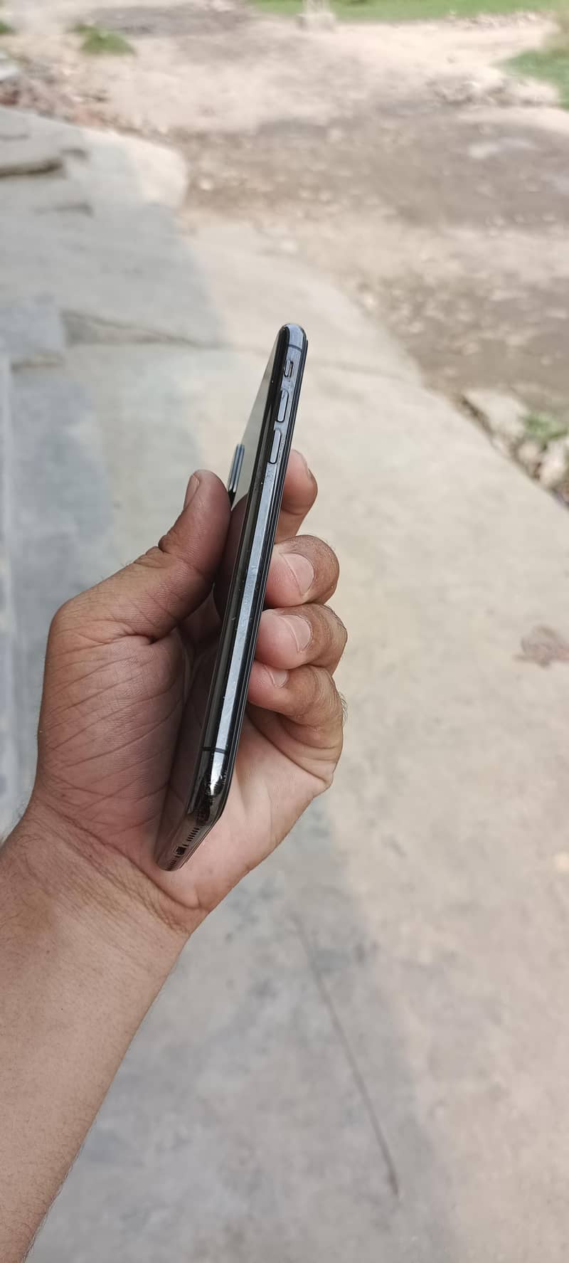 Apple iPhone X 4
