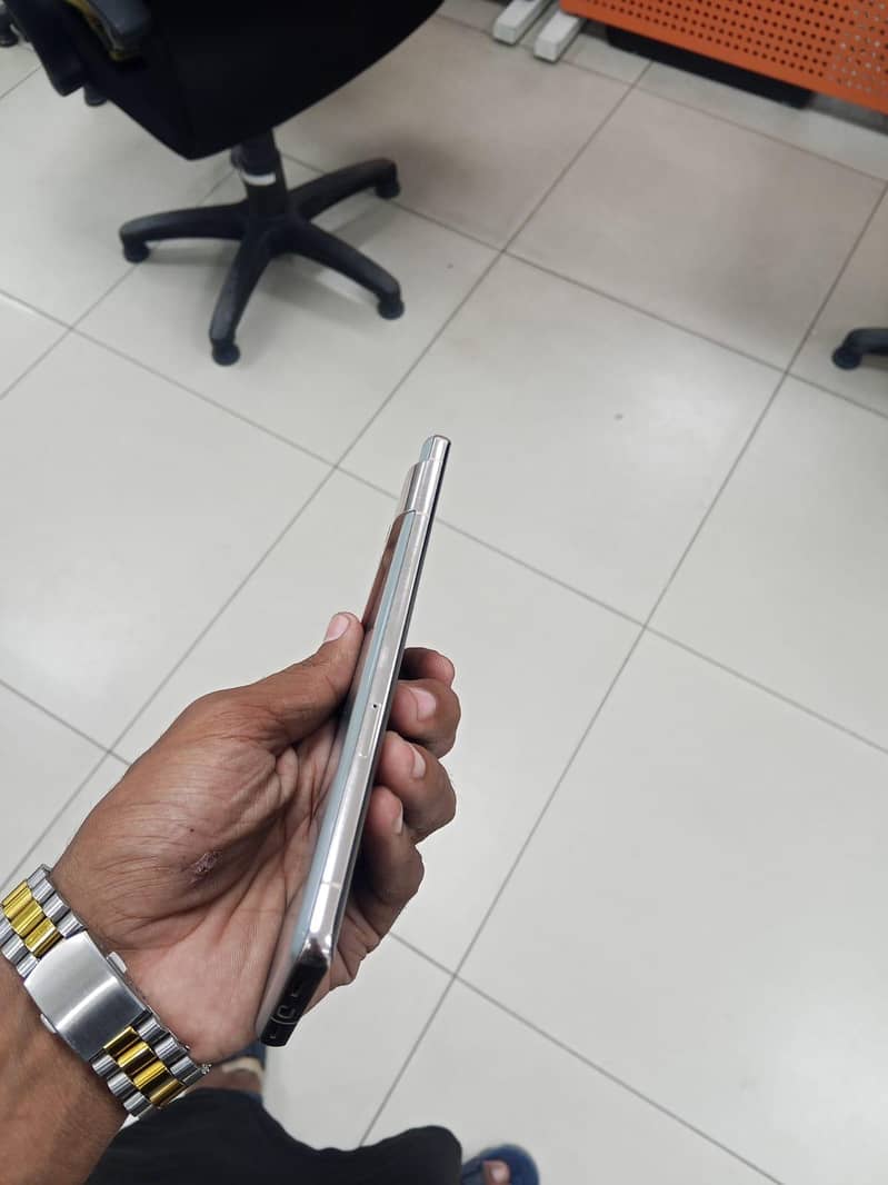 Google Pixel 7 Pro 8