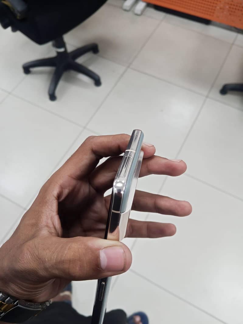 Google Pixel 7 Pro 9