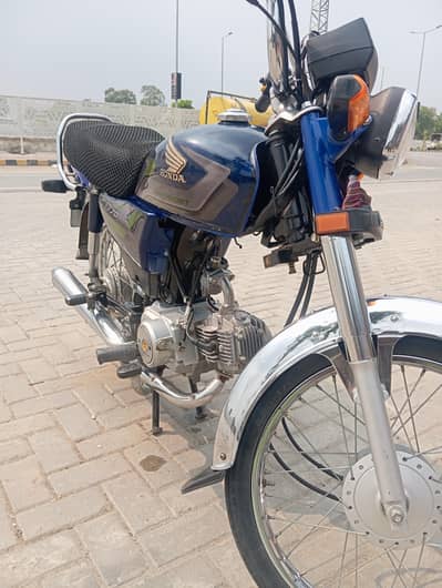 honda cd 70 blue
