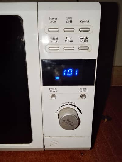 10/10 condition Haier microwave+oven all okay