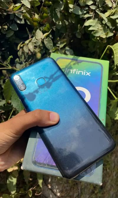Infinix Hot 8 Lite